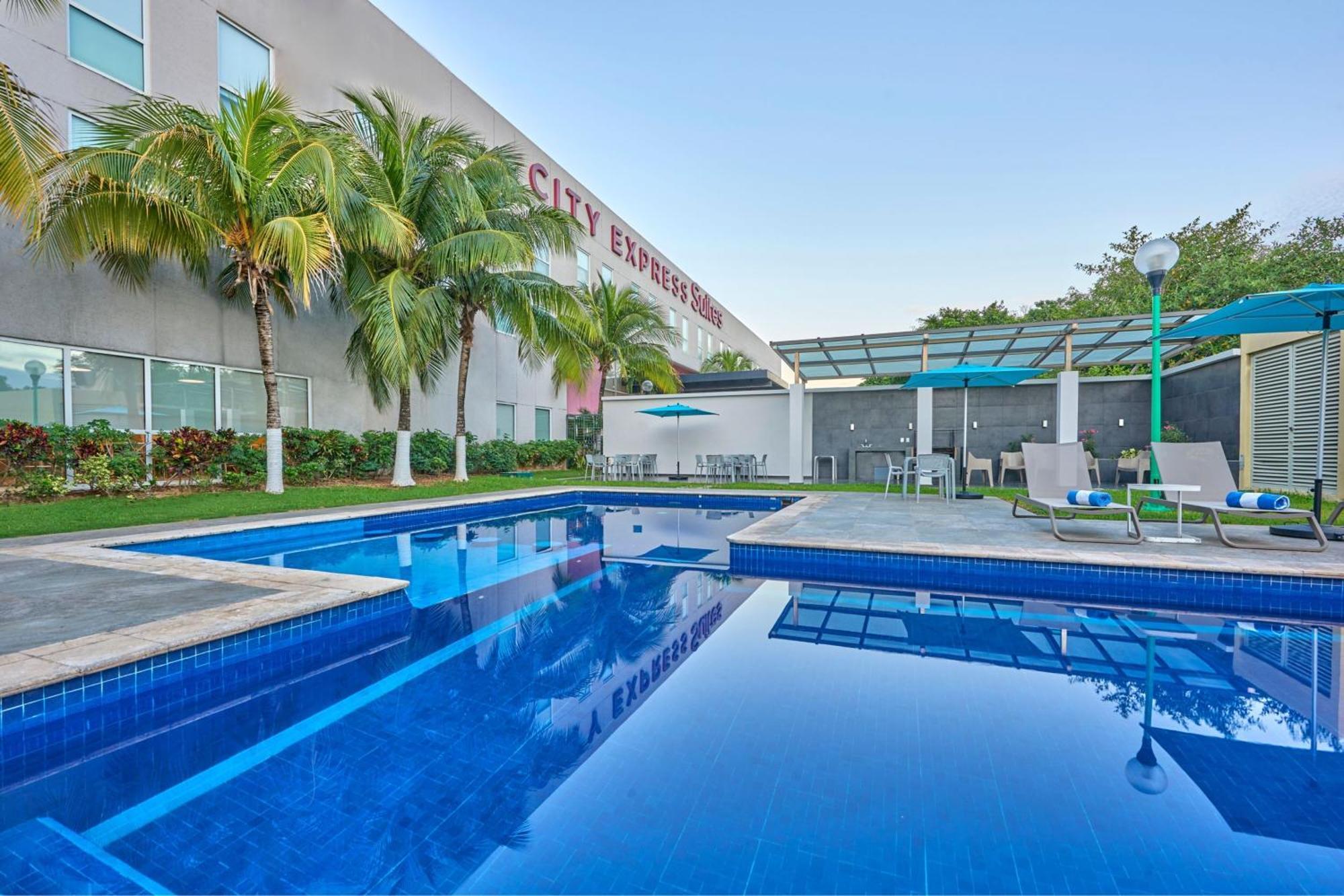 City Express Suites By Marriott Playa Del Carmen Exterior photo