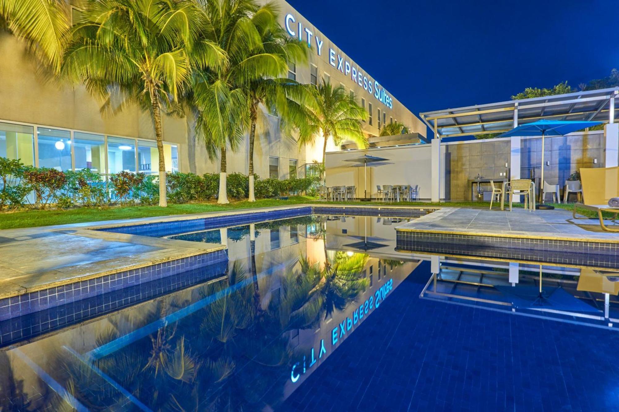 City Express Suites By Marriott Playa Del Carmen Exterior photo